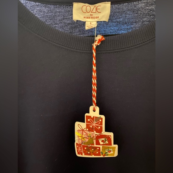 NWT Cozie by Pinkrose navy blue Christmas sweatshirt, Sz, Large. - Picture 6 of 8